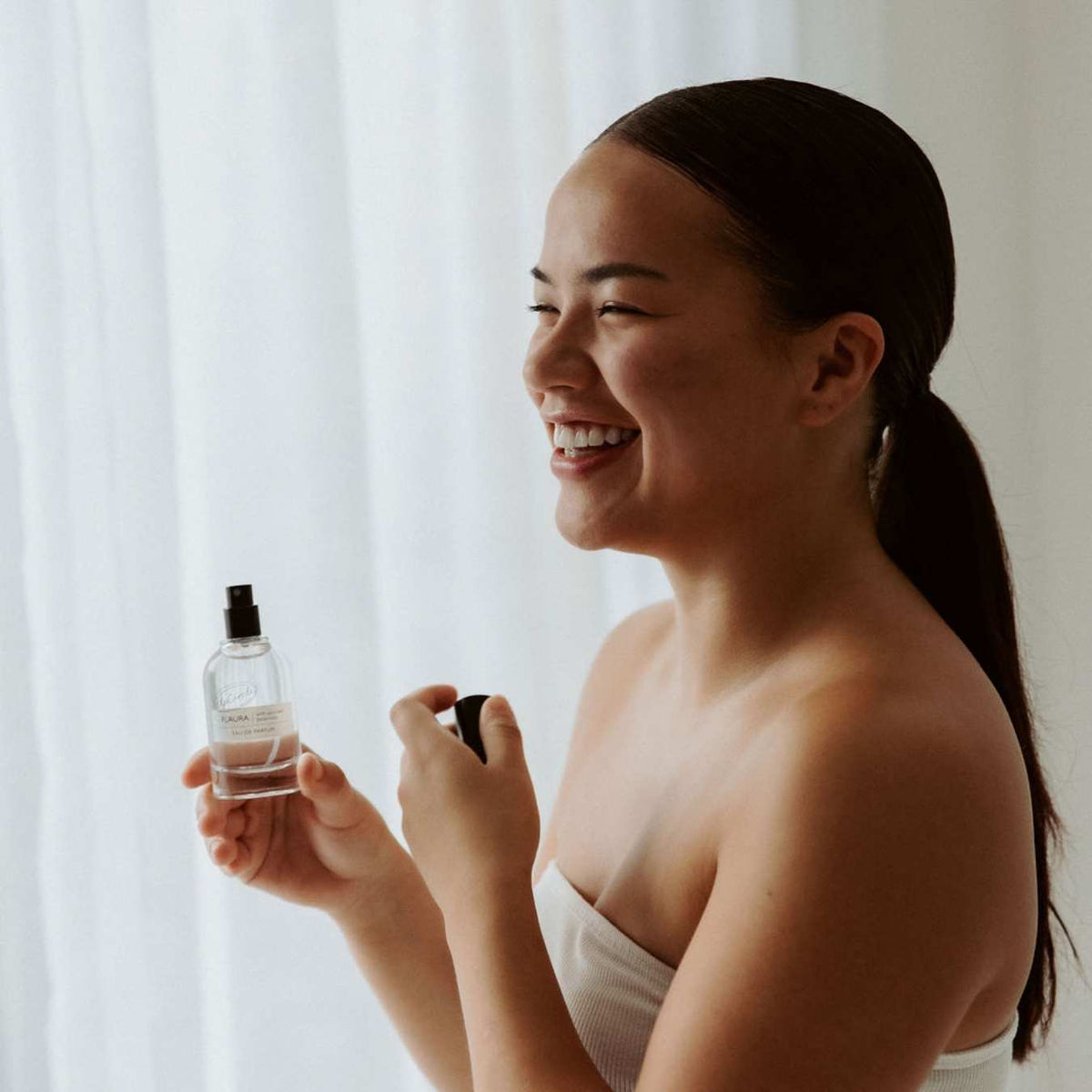 Flaura Eau De Parfum — image 6