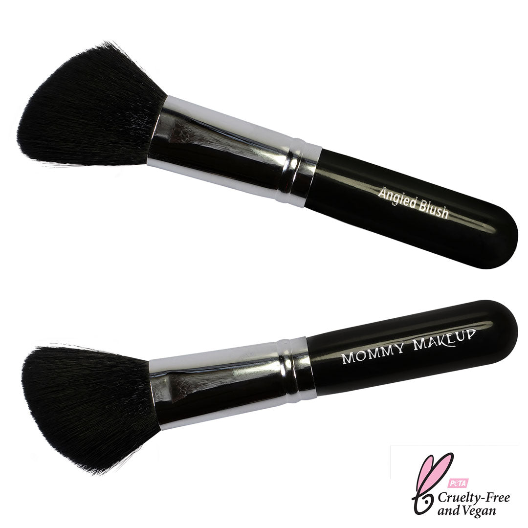 Pretty Perfect Set - 4 magnificent shades that feel like butter and add stunning color to your eyes and cheeks! by Mommy Makeup — image 4 of 9