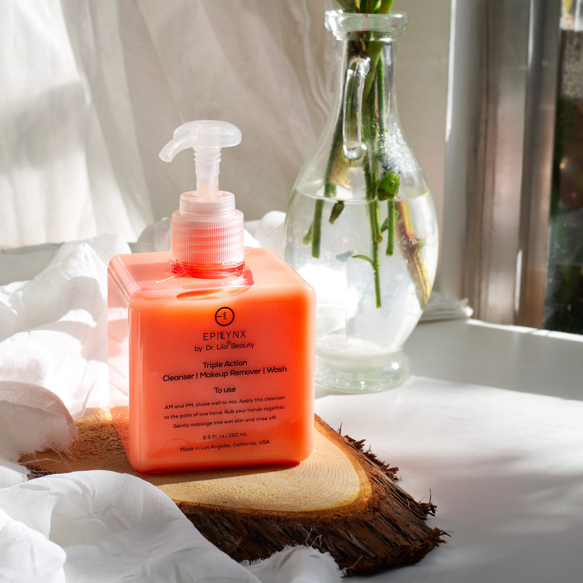 Hydrating Face Wash for Sensitive, Dry Skin — image 4