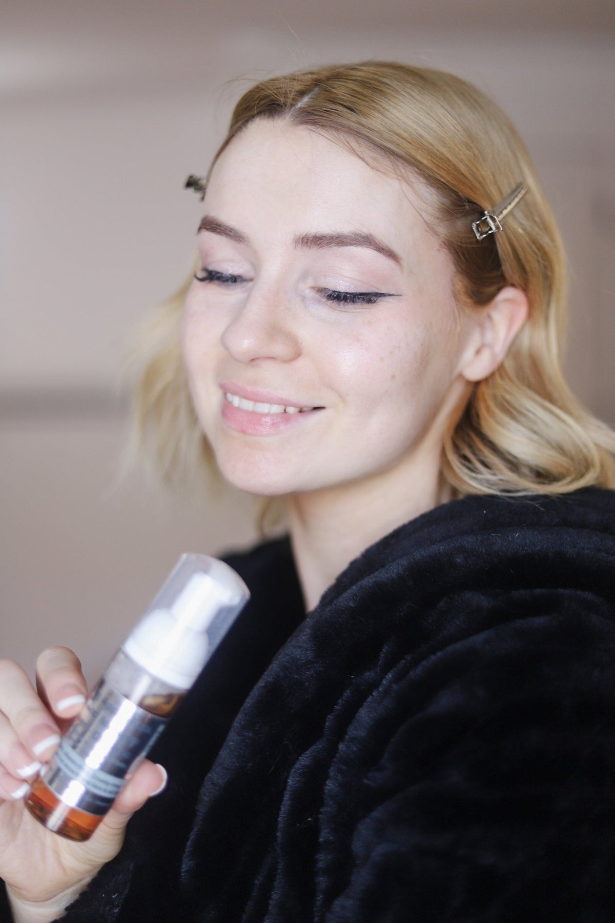 Oil-Free Foaming Face Wash for Acne-Prone Skin — image 9