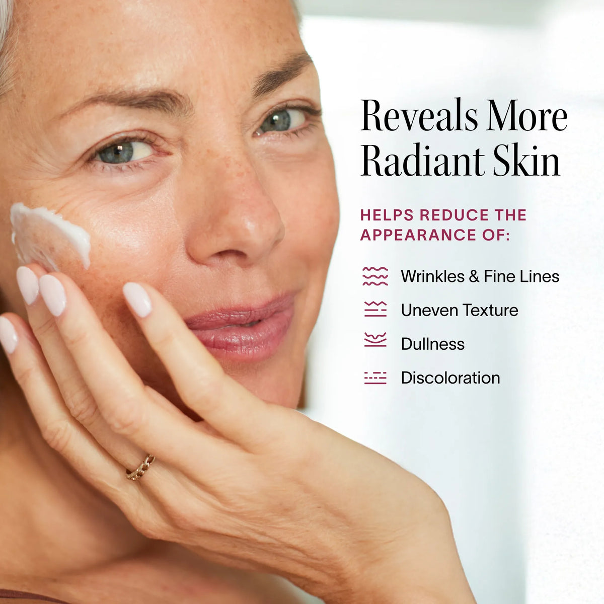 Light Therapy Boosting Face & Neck Serum — image 2