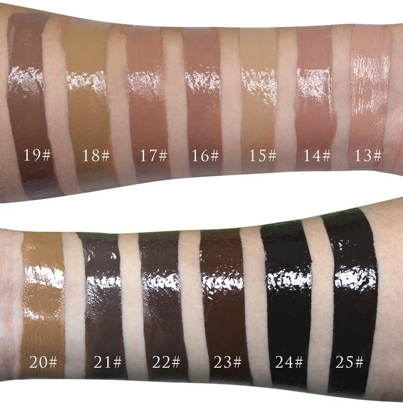 Hydrating Foundation SPF 15, Dewy Finish — image 9